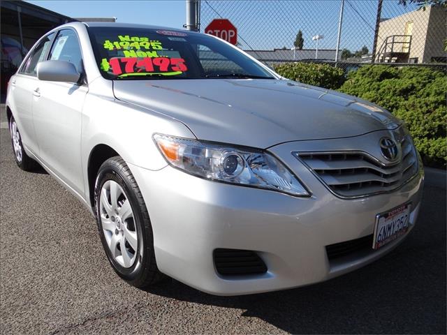 2011 Toyota Camry 4WD Supercrew