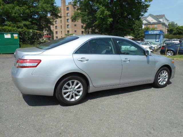 2011 Toyota Camry SEL Sport Utility 4D