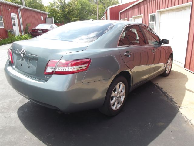 2011 Toyota Camry X