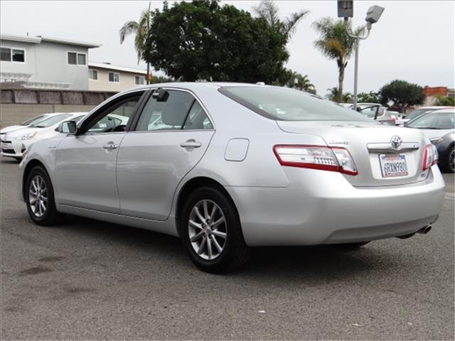 2011 Toyota Camry SE Sedan