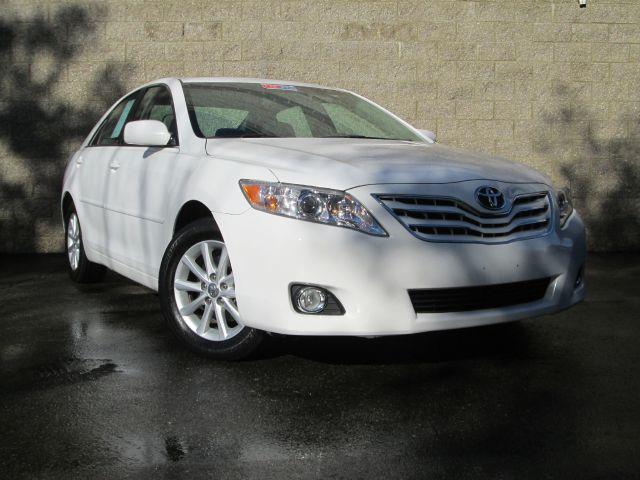 2011 Toyota Camry 2004 4dr Sdn SE