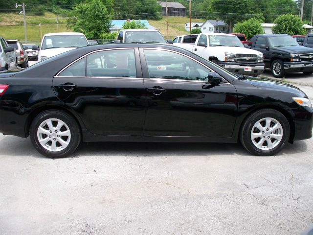 2011 Toyota Camry FX4 Super Crew 4x4