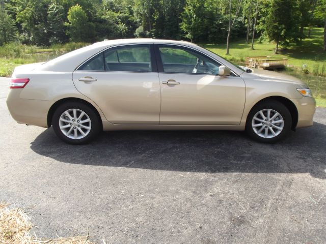 2011 Toyota Camry SEL Sport Utility 4D