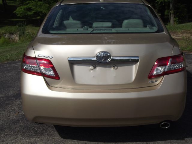 2011 Toyota Camry SEL Sport Utility 4D