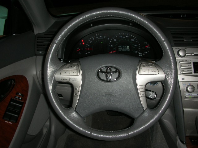 2011 Toyota Camry SEL Sport Utility 4D