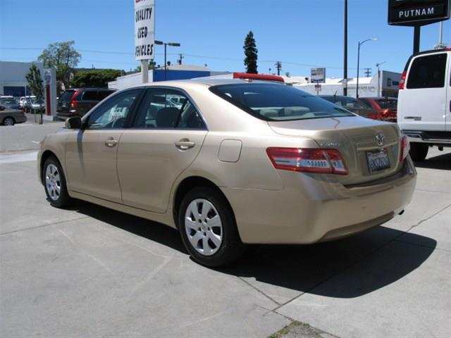 2011 Toyota Camry X