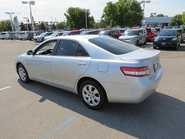 2011 Toyota Camry Black And Silver