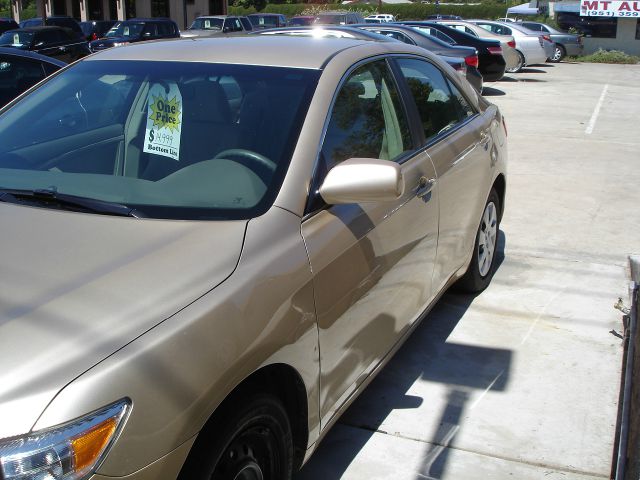 2011 Toyota Camry FX4 Super Crew 4x4