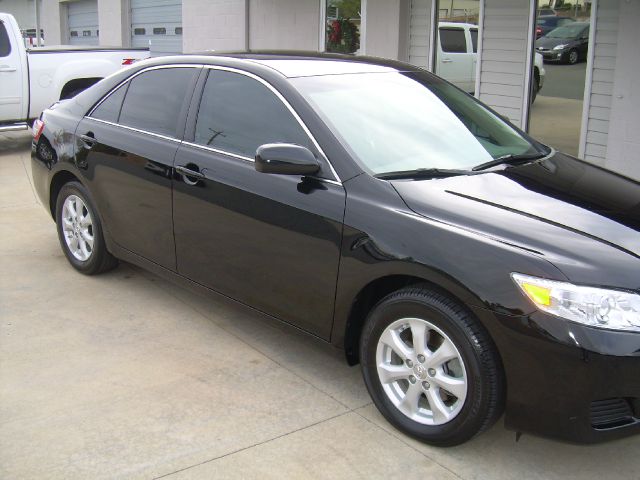 2011 Toyota Camry 2004 2dr Cpe R/T