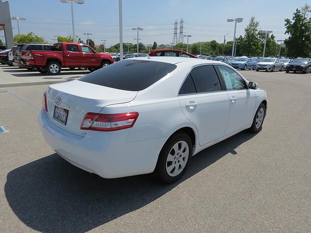 2011 Toyota Camry Black And Silver