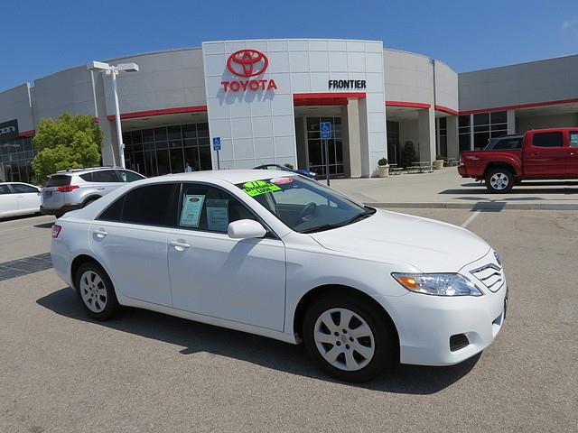 2011 Toyota Camry Black And Silver