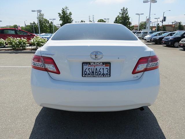 2011 Toyota Camry Black And Silver