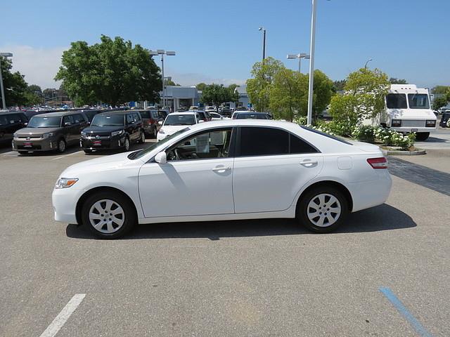 2011 Toyota Camry Black And Silver