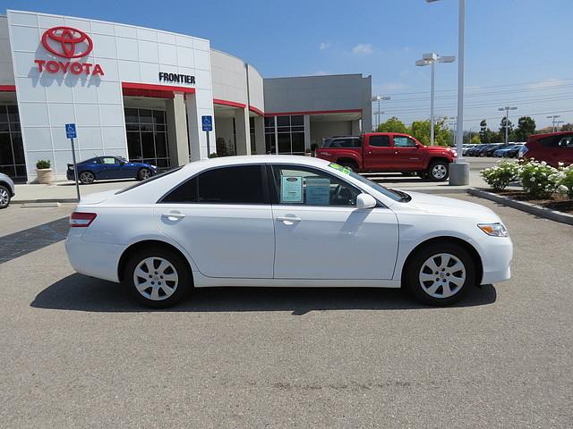 2011 Toyota Camry Black And Silver