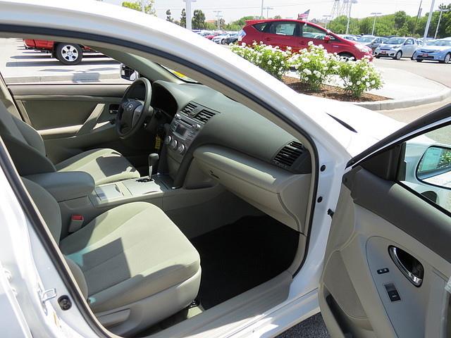 2011 Toyota Camry Black And Silver