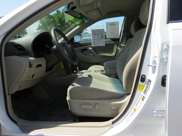 2011 Toyota Camry Black And Silver