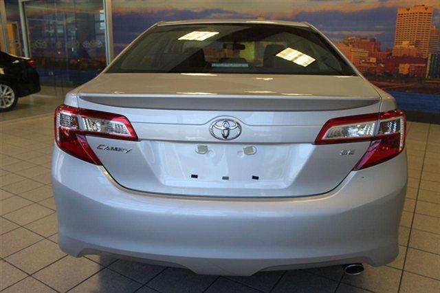 2013 Toyota Camry 4WD Supercab