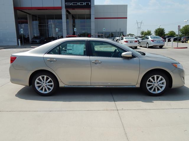 2013 Toyota Camry SEL Sport Utility 4D