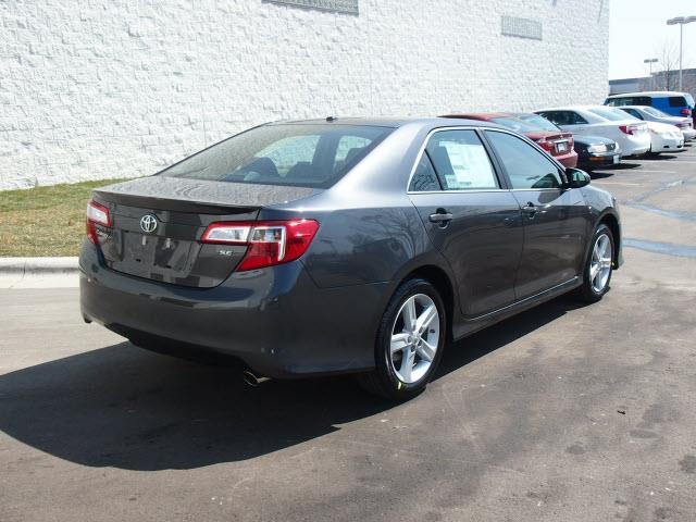 2013 Toyota Camry Unknown