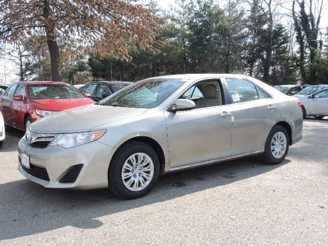 2014 Toyota Camry Unknown