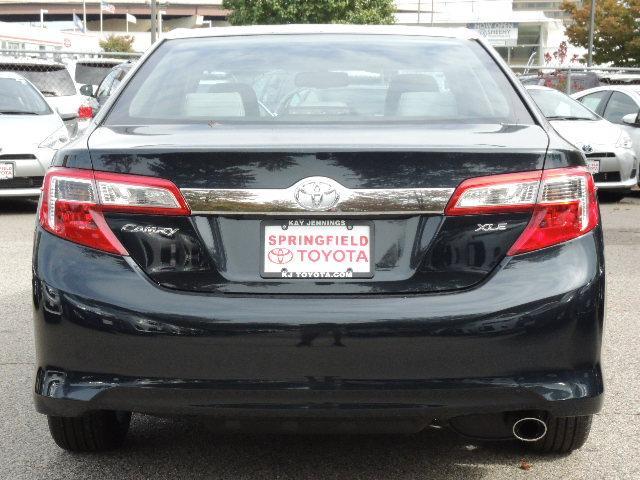 2014 Toyota Camry SEL Sport Utility 4D