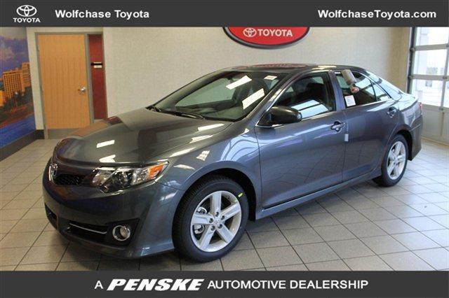 2014 Toyota Camry 4WD Supercab