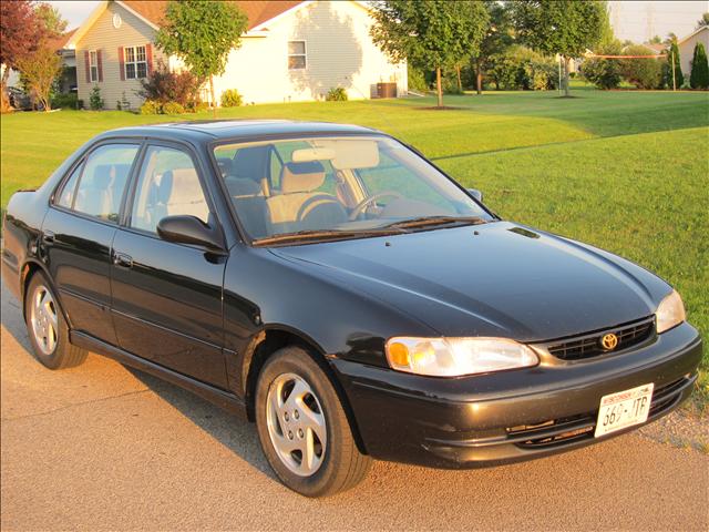 1999 Toyota Corolla Premium AWD W/3rd Row