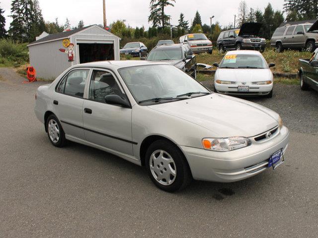 1999 Toyota Corolla XLT 4-door 2WD