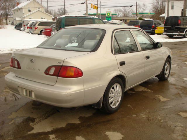 2000 Toyota Corolla EXT LS 2WD