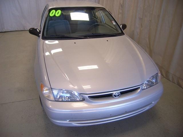 2000 Toyota Corolla SEL Sport Utility 4D