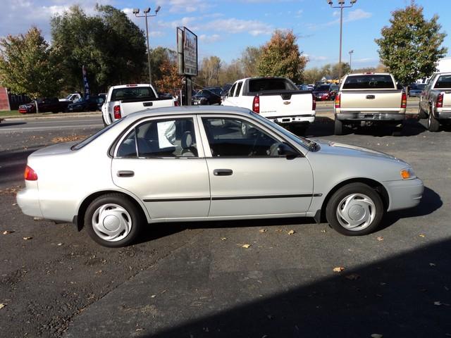 2000 Toyota Corolla EXT LS 2WD