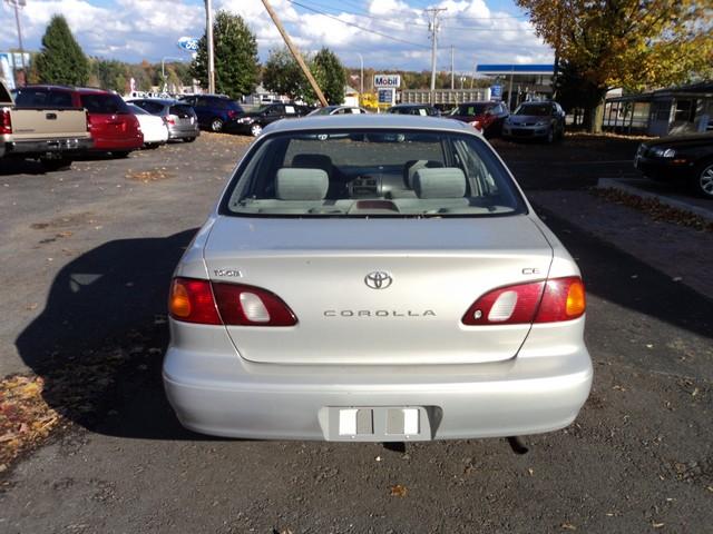 2000 Toyota Corolla EXT LS 2WD