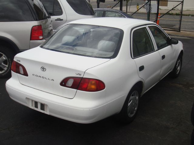 2000 Toyota Corolla EXT LS 2WD