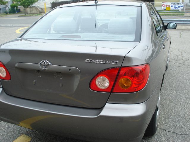 2004 Toyota Corolla SEL Sport Utility 4D