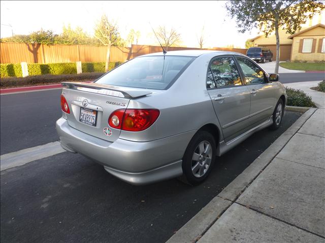 2004 Toyota Corolla XR