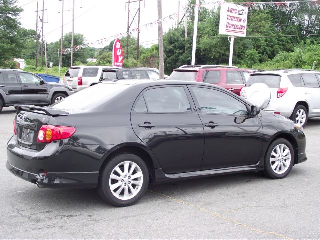 2009 Toyota Corolla Supercab Flareside XL