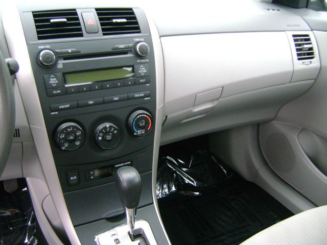 2010 Toyota Corolla Supercab Flareside XL