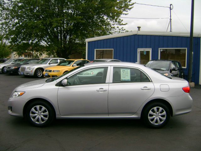 2010 Toyota Corolla Supercab Flareside XL