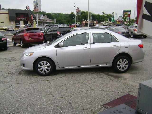 2010 Toyota Corolla Supercab Flareside XL