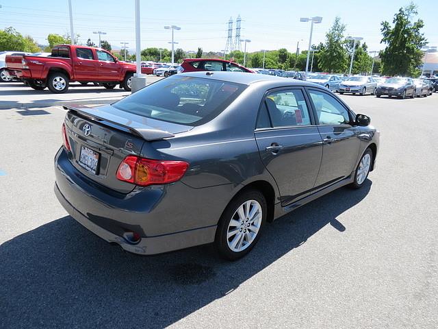 2010 Toyota Corolla 2dr Cabriolet AMG