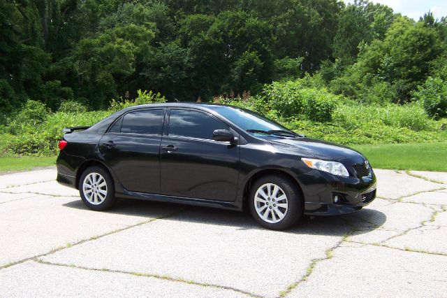 2010 Toyota Corolla SE LE Xe4x4