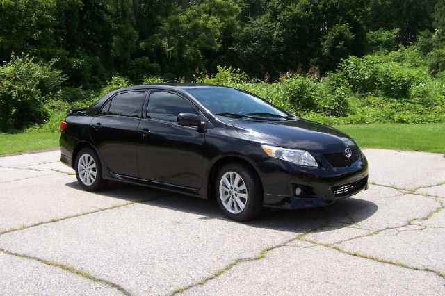 2010 Toyota Corolla SE LE Xe4x4