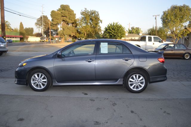 2010 Toyota Corolla Supercab Flareside XL