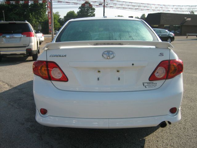 2010 Toyota Corolla Supercab Flareside XL