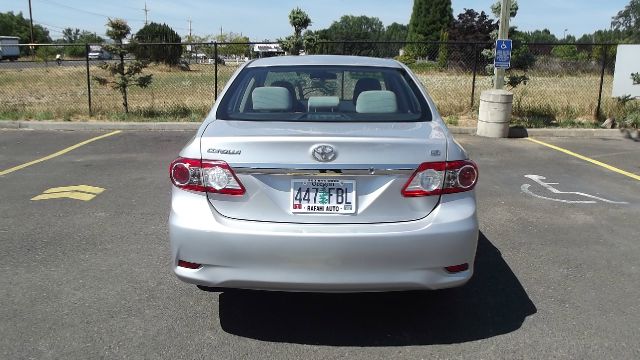 2011 Toyota Corolla Supercab Flareside XL