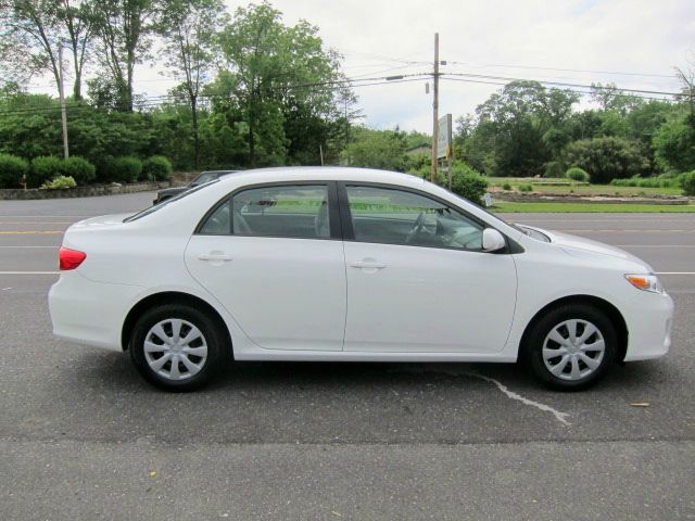 2011 Toyota Corolla Supercab Flareside XL