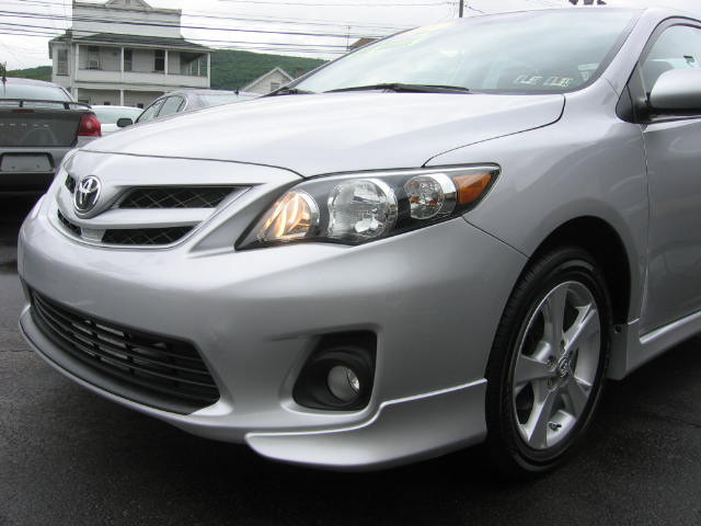 2011 Toyota Corolla Supercab Flareside XL