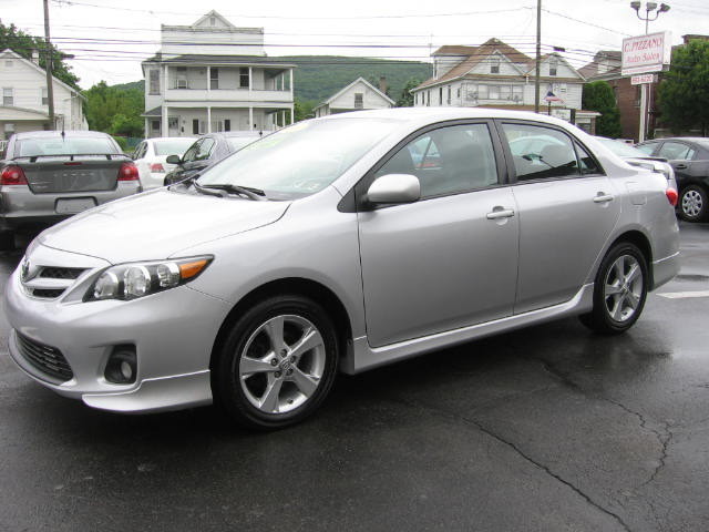 2011 Toyota Corolla Supercab Flareside XL