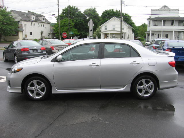 2011 Toyota Corolla Supercab Flareside XL