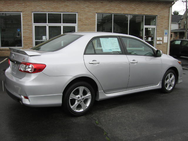 2011 Toyota Corolla Supercab Flareside XL